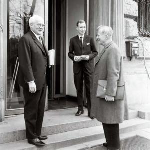 R. Wille, D. Küchemann, H. Fernholz (waiting for the participants of EUROMECH Colloquium 1 in Berlin in April 1965)